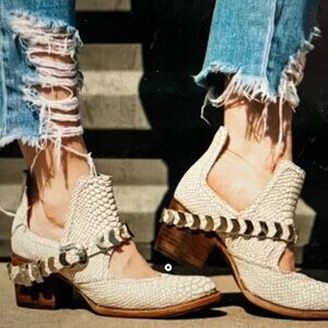 FREEBIRD BLADE White Snake Booties with Western Belt & Buckle Detailing - Size 8